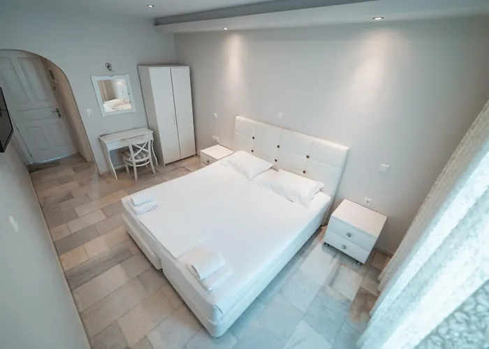 萨格特拉酒店 Naxos City