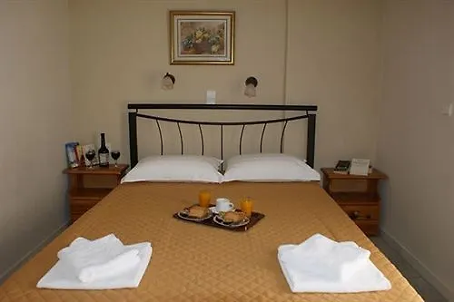 萨格特拉酒店 Naxos City